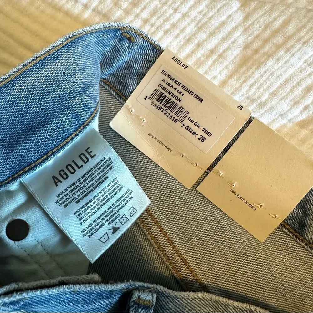 AGOLDE FEN - DIMENSION LIGHT WASH - SIZE 26 - NEW NWT - Picture 9 of 11